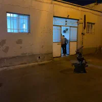 200-متر-ملکی-بر-خیابان-درب-ساختمان