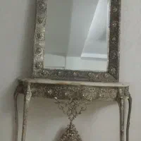 یک عدد آینه کنسول درحد نو