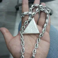 زنجیر و مدال نقره