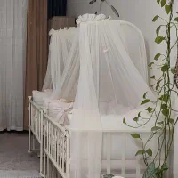 تخت کنار مادر تمام چوب