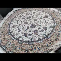 فرش ۹ متری ۱۲۰۰ شانه،و یک فرش گرد ۳ متری ۷۰۰ شانه
