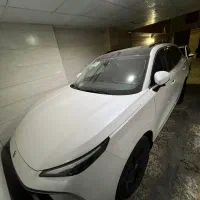 لاماری ایما سفید ۱۴۰۴