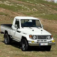 وانت تویوتا لندکروز سری ۷۰