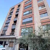 مرزداران ۲۲۰متر ۴خواب حیاط دار زیر همکف شیک