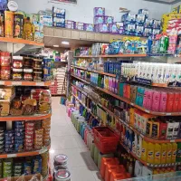 همکار خانم آشنا به صندوق وچیدمان سوپرمارکت