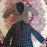 مقداری لباس در حد نو