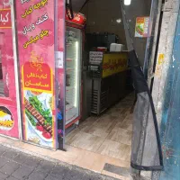 مغازه 22 متری با زیر زمین 40 متری بر خیابان اصلی