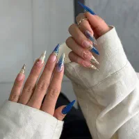 خدمات تخصصی ناخن با تنوع لاک بالا