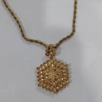 پلاک طلا دو عدد و یک النگو