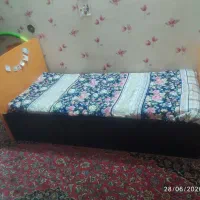 تخت یک نفره