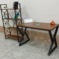 میز کامپیوتر مدل فلزی