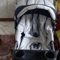 کالسکه کودک در حد نو