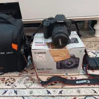 دوربین canono 750D