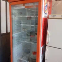 یخچال نوشابه ی در