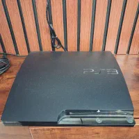 ps3 slim دست دختربچه بوده فوق‌العاده سالم