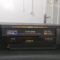 دستگاه ویدیو فیلم بزرگ و DVD سه دیسکه