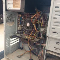 کیس و مانیتور