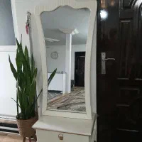 اینه کنسول تمیز و نو جنس چوبی اینه بدون موج