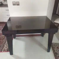 میز چوبی روکش شیشه ای 79 در 113 ارتفاع 79