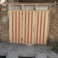 درب حیاط جنس محکم و قوی