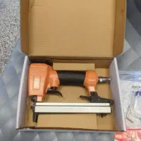 منگنه کوب و میخکوب