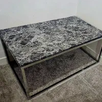 میز وسط،و دو عدد گل میز