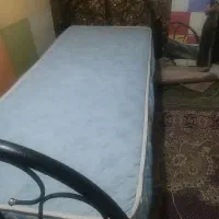 تخت اهنی فرفشوه
