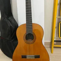 گیتار یاماها c40 اصلی به همراه پایه نوت