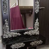 آینه و میز