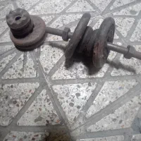 ۸ عدد دمبل دارای چهار عدد وزنه کوچه ۴ عدد وزبزرگ