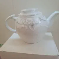 قوری کاملا نو و قندان آرکوپال