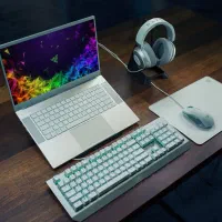 فروشنده لپتاپ و نوت بوک و خرید