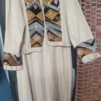 تعدادی مانتو و شومیز
