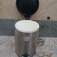 سطل پدال دار فلزی
