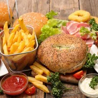 استخدام کمک فست فود