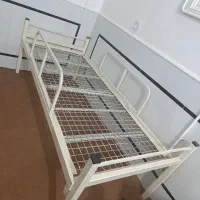 دو عدد تخت یک نفره