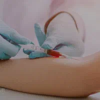 خونگیری آزمایش در منزل چکاب خدمات پرستاری