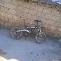 دوچرخه با لاسیک هقب سفره هست