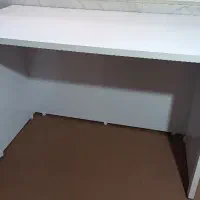 میز سفید ا ر سا ل ر ا یگا ن