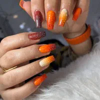 ارائه خدمات تخصصی ناخن
