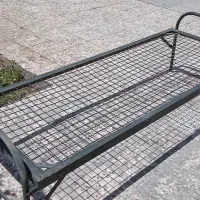 تخت فنری