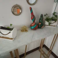 میز با صفحه سنگ مرمر