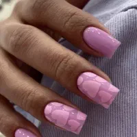 آموزش و ارائه کلیه خدمات زیبایی و ناخن