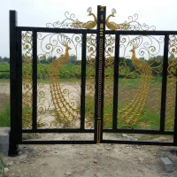 در ویلایی زیبا درب باغ ویلا