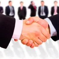 کارگر تولید و اپراتور تزریق پلاستیک