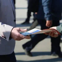 پخش تراکت محدوده هوانیروز