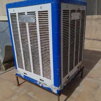 چهارپایه وکولرروی آن