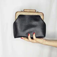 کیف|کیف، کفش، کمربند|رشت, استقامت ۱|دیوار