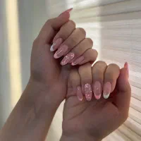 طراح ناخن حرفه ای درامد بالا