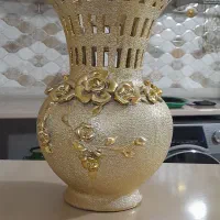 گلدان طلایی